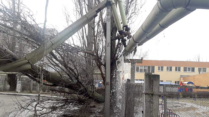Ветер в Николаеве повредил теплосеть, циклон в Николаеве, погода в Николаеве