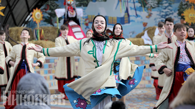Масленица в Николаеве, Николаевский зоопарк, украинские народные танцы