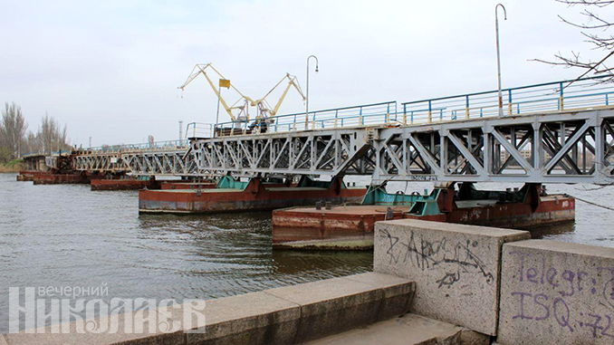 Ингульский пешеходный мост, понтонный мост в Николаеве