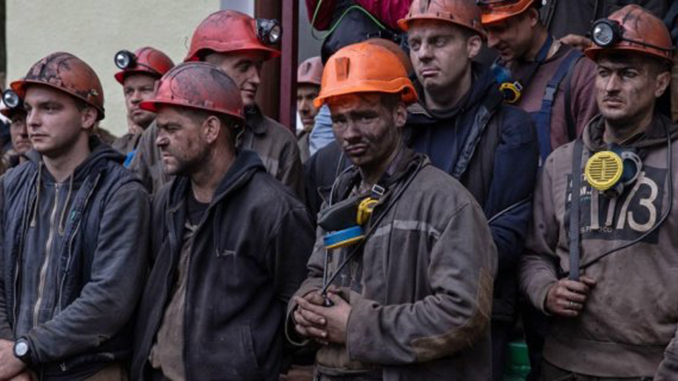 ДТЕК в кризис не может платить шахтерам зарплату, Павлодаруголь