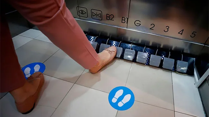 лифт без кнопок, Таиланд, которавирус, гигиена рук