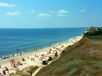 Городской пляж в Очакове, отдых в Николаевской области, море в Николаеве