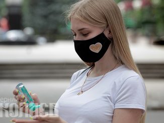 Карантин в Николаеве, защитная маска, коронавирус, антисептик (с) Фото - Александр Сайковский, ВН