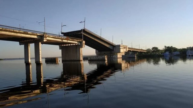 Ингульский мост в Николаеве сам развелся