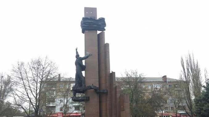 памятник Ленинскому комсомолу, новости, Ильченко, Верховный суд, Украина, Николаев, памятник, демонтаж