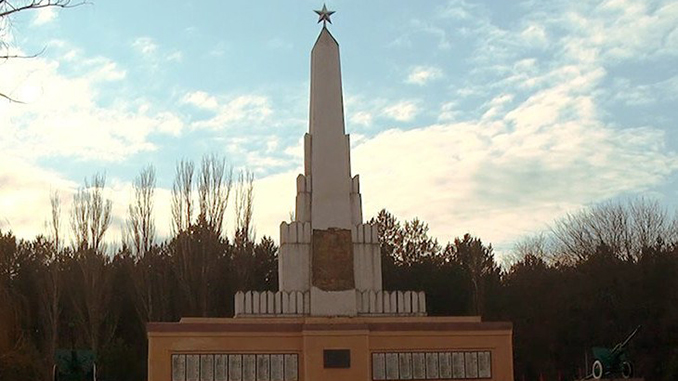 Ковалевка, мемориал, братская могила