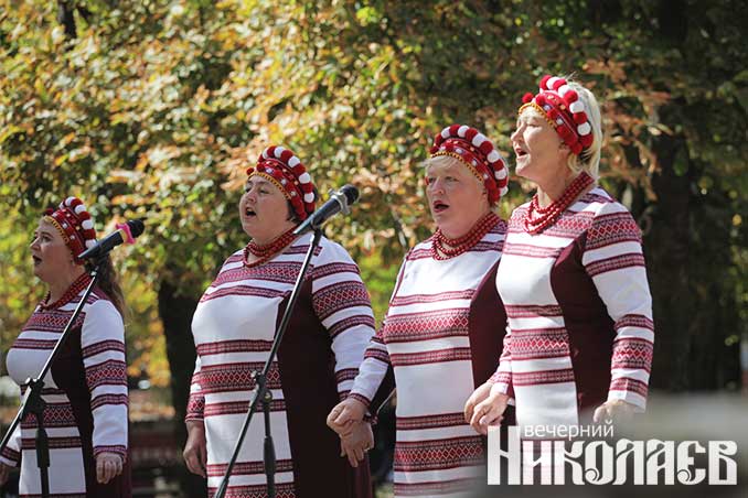 фестиваль, николаев, каштановый сквер, нацменьшинства, фото Александра Сайковского