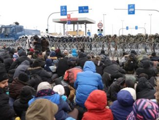Мигранты на границе, Кузница, штурм, атака